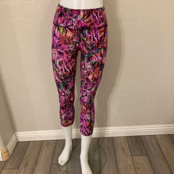 lululemon athletica Pants - Lululemon Fast and Free High-Rise Crop 23"
5 Pocket Hyper Flow Pink Multi SZ6